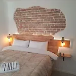 Central Apt